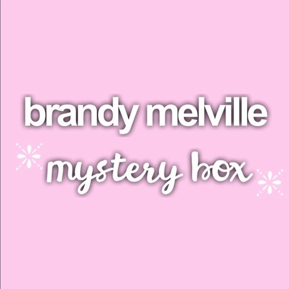BRANDY MELVILLE full outfit mystery box🦋 - Picture 3 of 3